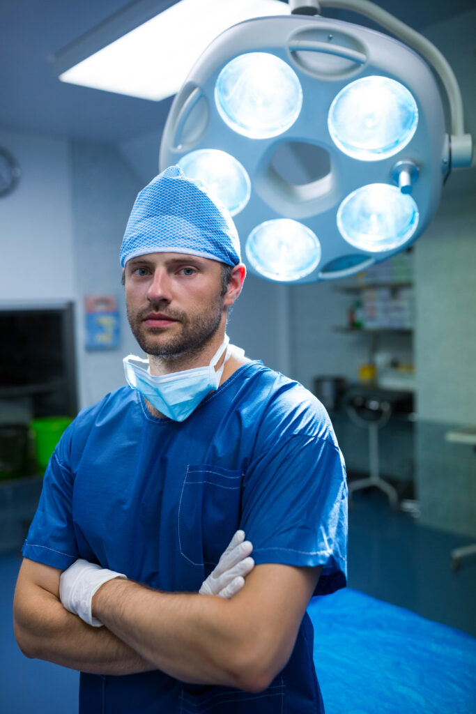 Riesgos de hacerse una cirugía estética con un médico o profesional de la salud sin especialización en cirugía plástica